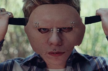 Movie still from “The Kid Laroi - Bleed” (2023), directed by Ramez Silyan – Extreme Close Up shot, Overhead angle