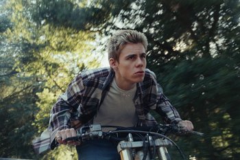 Movie still from “The Kid Laroi - Bleed” (2023), directed by Ramez Silyan – Medium shot, Low angle