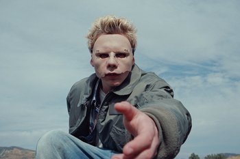 Movie still from “The Kid Laroi - Bleed” (2023), directed by Ramez Silyan – Close Up shot, Overhead angle