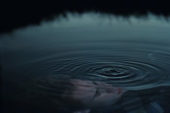 Movie still from “The Kid Laroi - Bleed” (2023), directed by Ramez Silyan – Wide shot, Overhead angle