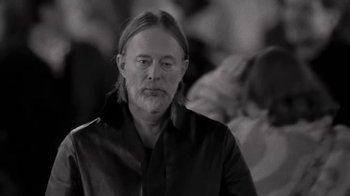 Movie still from “The Smile - Wall Of Eyes” (2023), directed by Paul Thomas Anderson – Close Up shot, Low angle