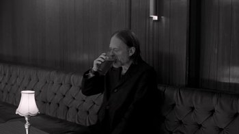 Movie still from “The Smile - Wall Of Eyes” (2023), directed by Paul Thomas Anderson – Medium shot, Over the shoulder angle