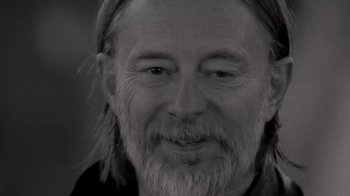 Movie still from “The Smile - Wall Of Eyes” (2023), directed by Paul Thomas Anderson – Close Up shot, High angle