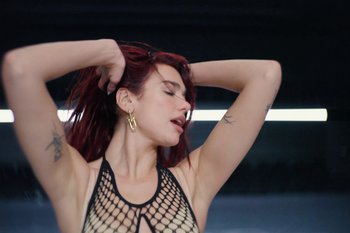 Movie still from “Dua Lipa - Houdini” (2023), directed by Manu Cossu – Close Up shot, High angle