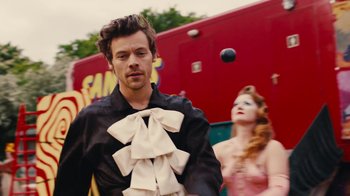 Movie still from “Harry Styles - Daylight” (2023), directed by Tanu Muiño – Medium shot, Over the shoulder angle