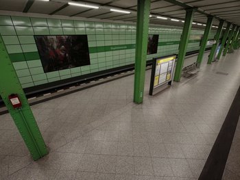Movie still from “Paul Kalkbrenner - Schwer” (2023), directed by Jovan Todorović – Extreme Wide shot, High angle