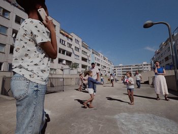 Movie still from “Paul Kalkbrenner - Schwer” (2023), directed by Jovan Todorović – Extreme Wide shot, High angle