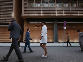 Movie still from “Paul Kalkbrenner - Schwer” (2023), directed by Jovan Todorović – Wide shot, Low angle