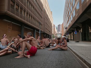 Movie still from “Paul Kalkbrenner - Schwer” (2023), directed by Jovan Todorović – Extreme Wide shot, High angle