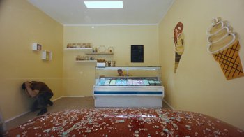 Movie still from “James Blake - Big Hammer” (2023), directed by Oscar Hudson – Extreme Wide shot, High angle