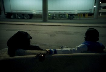 Movie still from “Skiifall - 2 Charming” (2023), directed by rubberband. – Medium shot, High angle