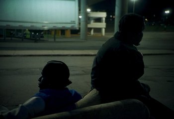 Movie still from “Skiifall - 2 Charming” (2023), directed by rubberband. – Medium shot, High angle