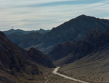 Movie still from “Jesse - Rainbow” (2023), directed by Ramez Silyan – Extreme Wide shot, High angle