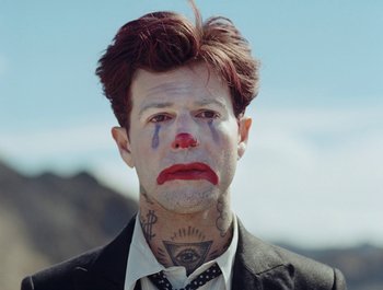 Movie still from “Jesse - Rainbow” (2023), directed by Ramez Silyan – Close Up shot, Low angle