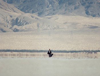 Movie still from “Jesse - Rainbow” (2023), directed by Ramez Silyan – Extreme Wide shot, High angle