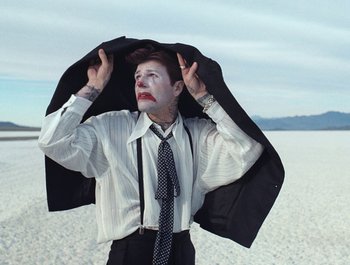 Movie still from “Jesse - Rainbow” (2023), directed by Ramez Silyan – Medium shot, Low angle