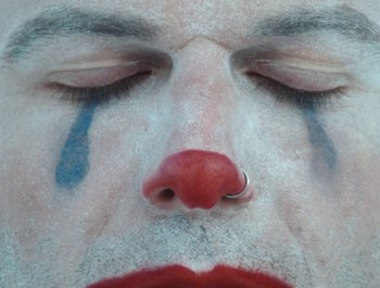 Movie still from “Jesse - Rainbow” (2023), directed by Ramez Silyan – Extreme Close Up shot, Overhead angle