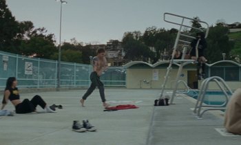 Movie still from “The Kid LAROI - …Growing Up” (2023), directed by Ramez Silyan – Wide shot, High angle