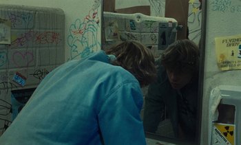 Movie still from “The Kid LAROI - …Growing Up” (2023), directed by Ramez Silyan – Medium shot, Over the shoulder angle