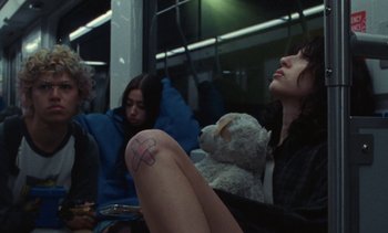 Movie still from “The Kid LAROI - …Growing Up” (2023), directed by Ramez Silyan – Medium shot, High angle