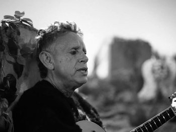 Movie still from “Depeche Mode - Ghosts Again” (2023), directed by Anton Corbijn – Close Up shot, Low angle