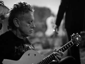 Movie still from “Depeche Mode - Ghosts Again” (2023), directed by Anton Corbijn – Close Up shot, Low angle