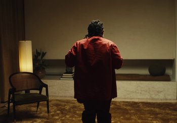 Movie still from “Kendrick Lamar - Rich Spirit” (2022), directed by Calmatic – Medium shot, Low angle