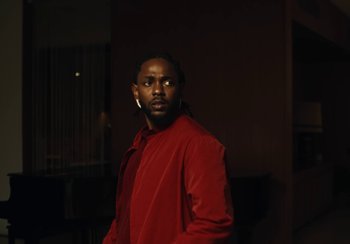 Movie still from “Kendrick Lamar - Rich Spirit” (2022), directed by Calmatic – Close Up shot, Low angle