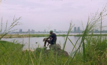 Movie still from “Oko Ebombo - Nalingi Yo” (2022), directed by Frank Lebon – Extreme Wide shot, High angle