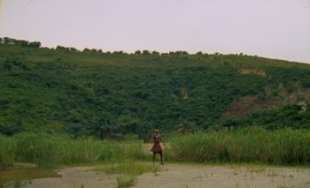 Movie still from “Oko Ebombo - Nalingi Yo” (2022), directed by Frank Lebon – Extreme Wide shot, High angle