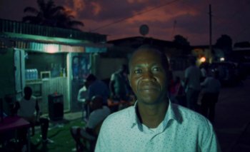 Movie still from “Oko Ebombo - Nalingi Yo” (2022), directed by Frank Lebon – Close Up shot, Low angle