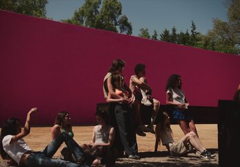 Movie still from “Lila Drew - Bad Juice” (2022), directed by Vincent Haycock – Extreme Wide shot, Low angle