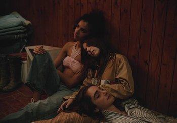 Movie still from “Lila Drew - Bad Juice” (2022), directed by Vincent Haycock – Medium shot, High angle