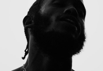 Movie still from “Maxo - 48” (2022), directed by Vincent Haycock – Extreme Close Up shot, Low angle