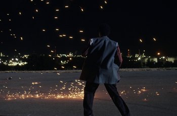 Movie still from “MorMor - Far Apart” (2022), directed by Camille Summers-Valli – Extreme Wide shot, Low angle