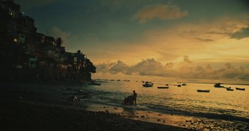 Movie still from “Gilsons - A New Dawn” (2022), directed by Pedro Alvarenga – Extreme Wide shot, High angle