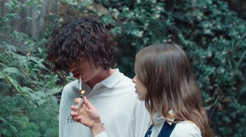 Movie still from “Glaive - Minnesota” (2022), directed by Ramez Silyan – Medium shot, Over the shoulder angle