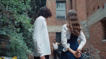 Movie still from “Glaive - Minnesota” (2022), directed by Ramez Silyan – Medium shot, Over the shoulder angle