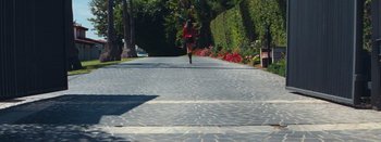 Movie still from “Jesse Jo Stark - So Bad” (2022), directed by Ramez Silyan – Extreme Wide shot, High angle