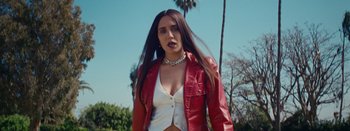 Movie still from “Jesse Jo Stark - So Bad” (2022), directed by Ramez Silyan – Medium shot, Low angle