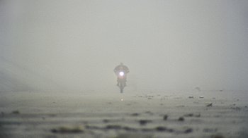 Movie still from “Pendant - Static Dream” (2022), directed by Ramez Silyan – Wide shot, Low angle