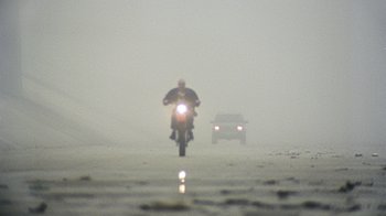 Movie still from “Pendant - Static Dream” (2022), directed by Ramez Silyan – Wide shot, Low angle