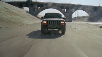 Movie still from “Pendant - Static Dream” (2022), directed by Ramez Silyan – Wide shot, Low angle