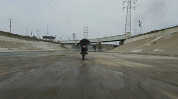 Movie still from “Pendant - Static Dream” (2022), directed by Ramez Silyan – Wide shot, High angle