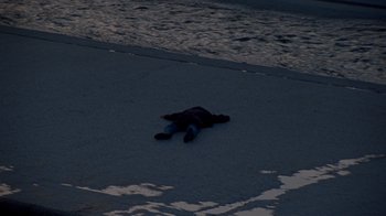 Movie still from “Pendant - Static Dream” (2022), directed by Ramez Silyan – Wide shot, High angle