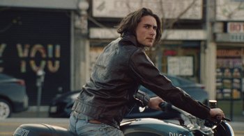 Movie still from “Pendant - Static Dream” (2022), directed by Ramez Silyan – Medium shot, Low angle