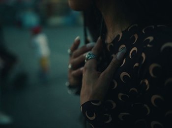 Movie still from “Marina Satti - Yiati Pouli M” (2022), directed by Alexis Gómez – Extreme Close Up shot, High angle
