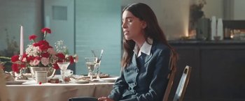 Movie still from “Haim - Lost Track” (2022), directed by Paul Thomas Anderson – Medium shot, Over the shoulder angle