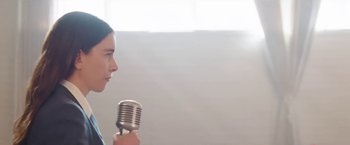 Movie still from “Haim - Lost Track” (2022), directed by Paul Thomas Anderson – Close Up shot, Low angle