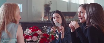 Movie still from “Haim - Lost Track” (2022), directed by Paul Thomas Anderson – Medium shot, Over the shoulder angle
